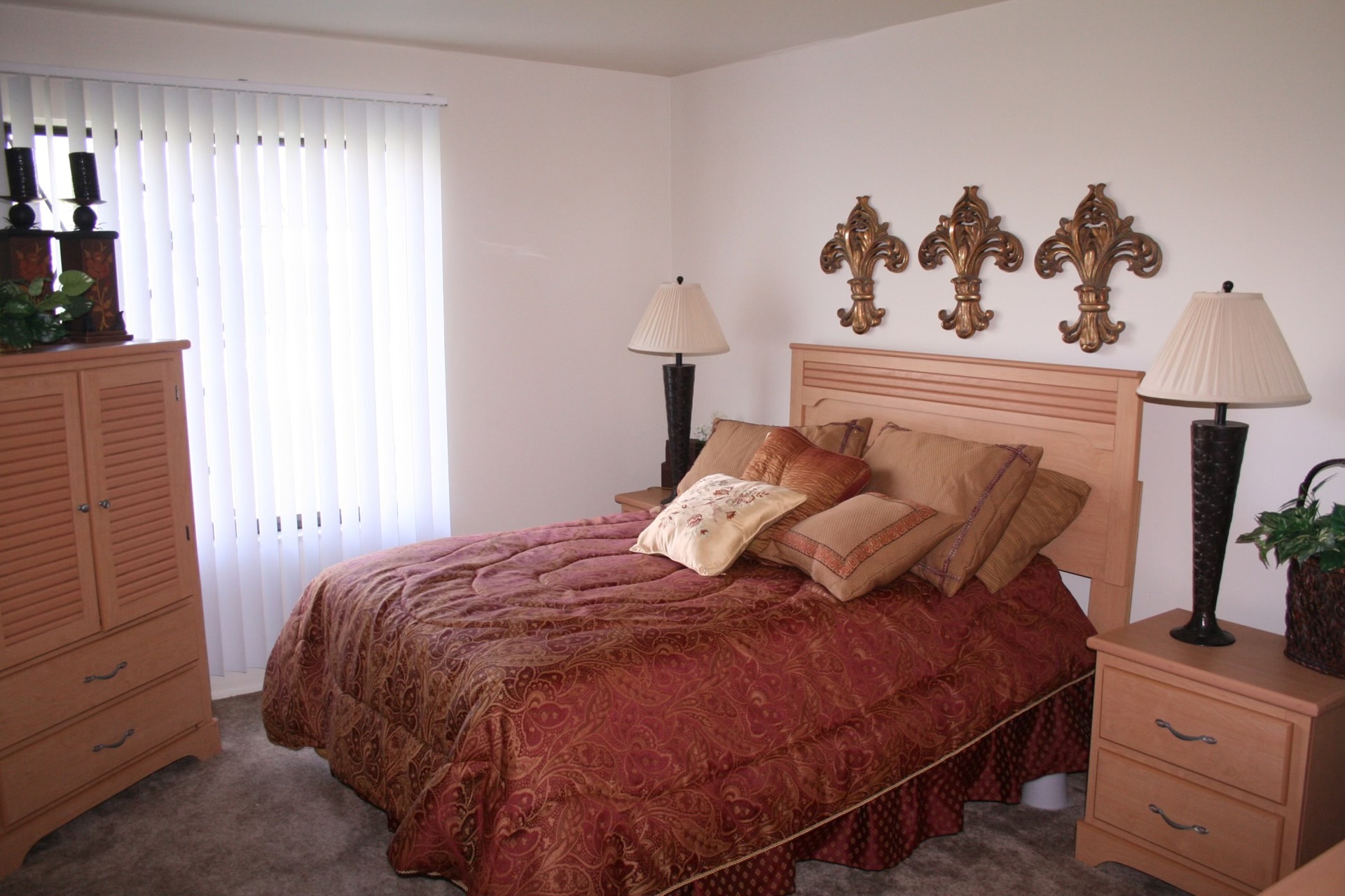 Sugartree Apartments master bedroom in Mount Morris Michigana