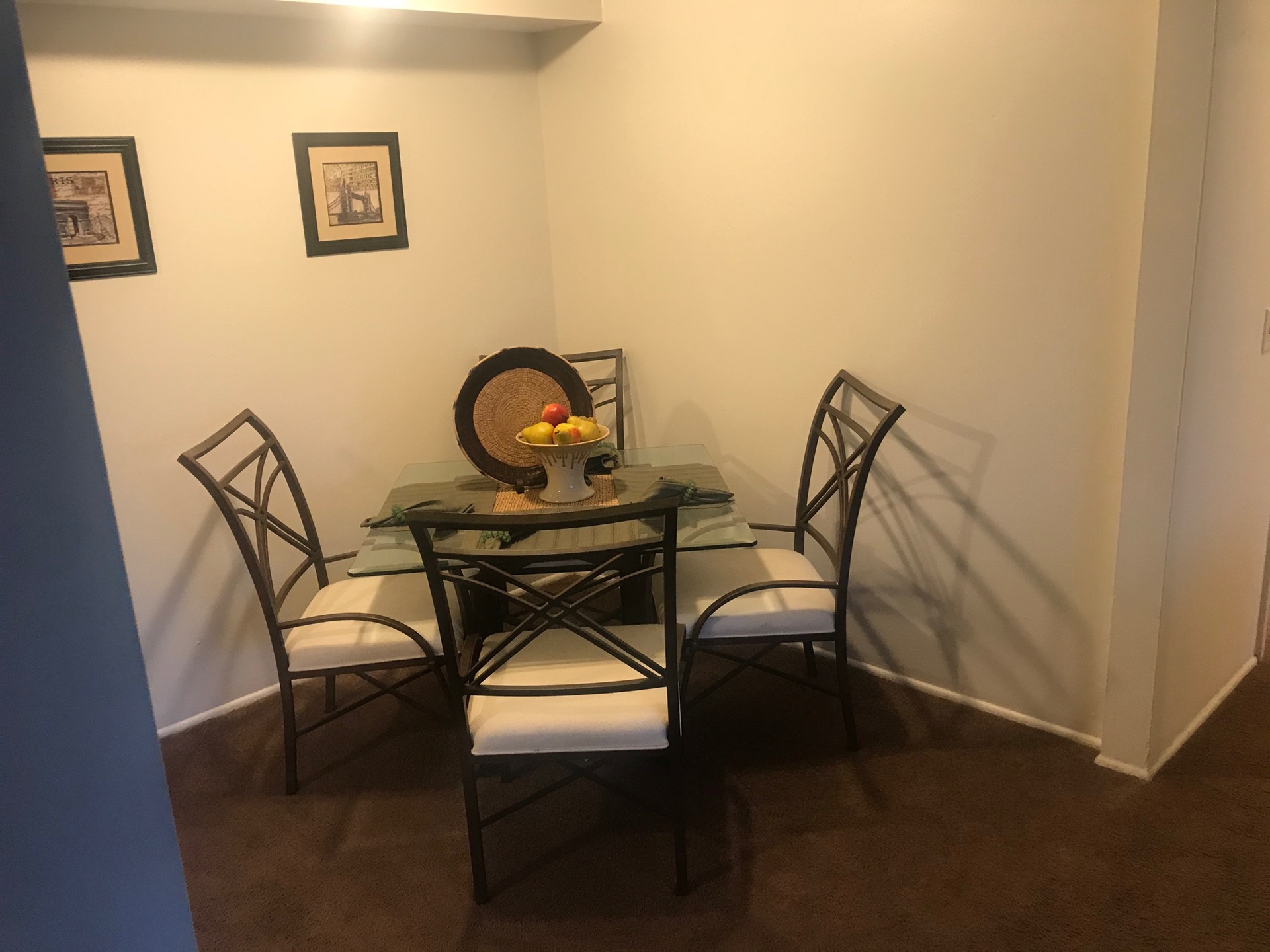 Sugartree Apartments dining in Mount Morris Michigana