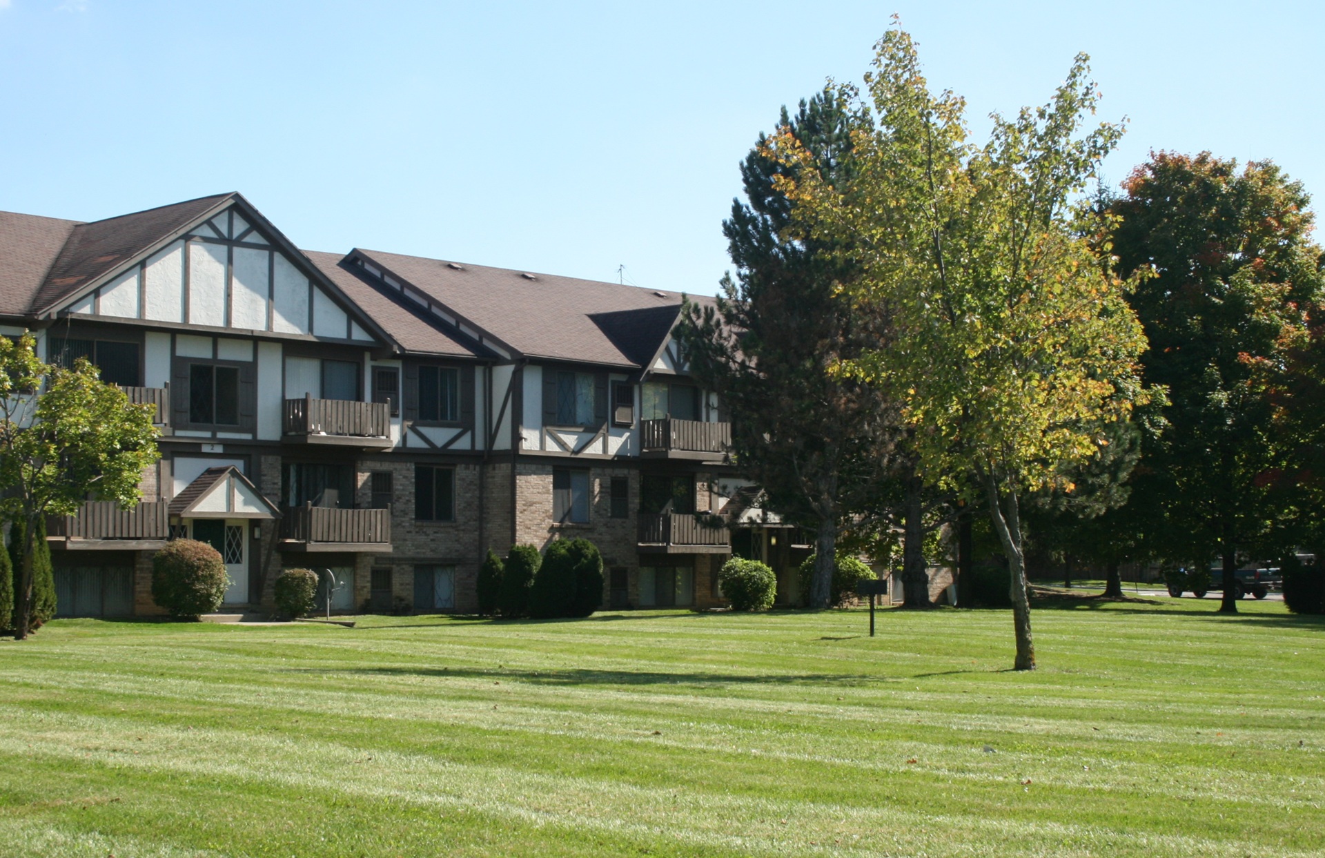 Sugartree Apartments exterior in Mount Morris Michigana
