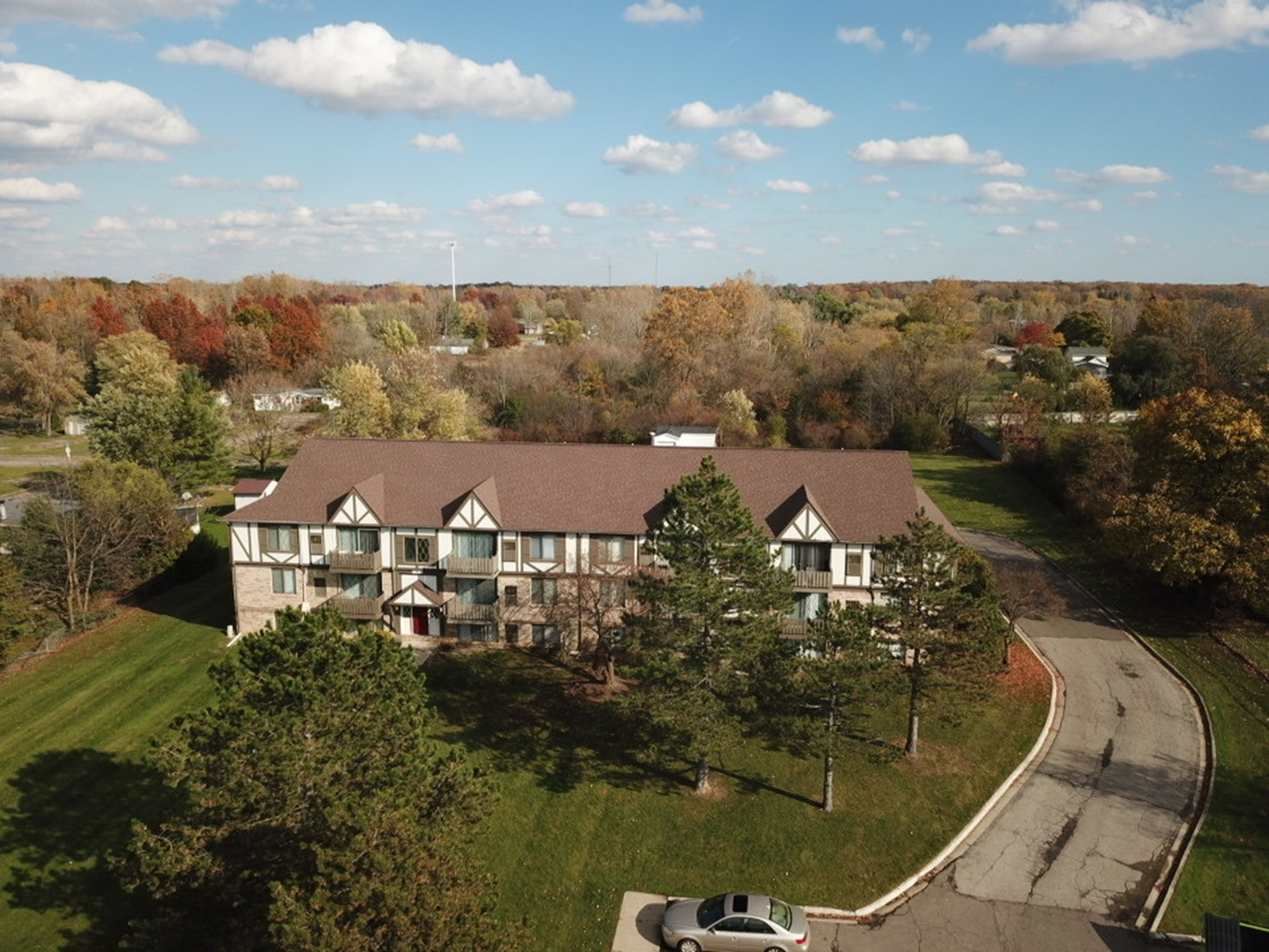 Sugartree Apartments exterior in Mount Morris Michigana