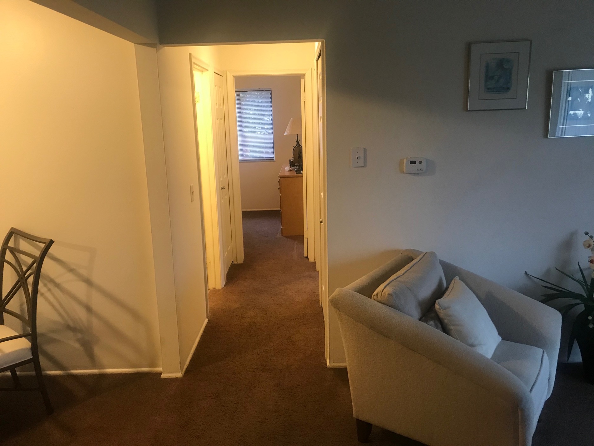 Sugartree Apartments living room in Mount Morris Michigana