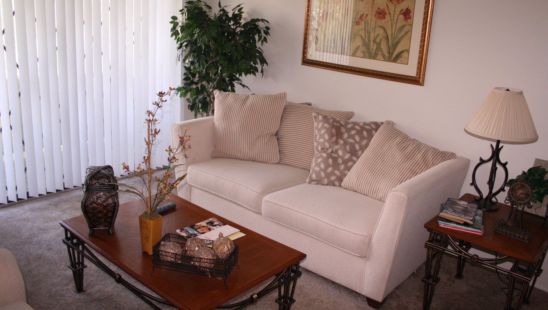 Sugartree Apartments floor plan and interior preview in Mount Morris, MI